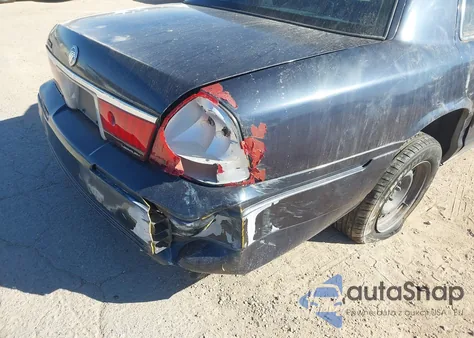 2000 Mercury Grand Marquis Gs z USA, uszkodzony, nr VIN 2MEFM74W2YX644424